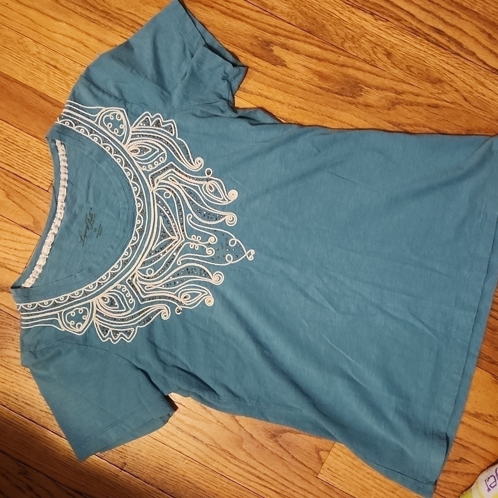𝅺LEGACY Falls top women's size medium